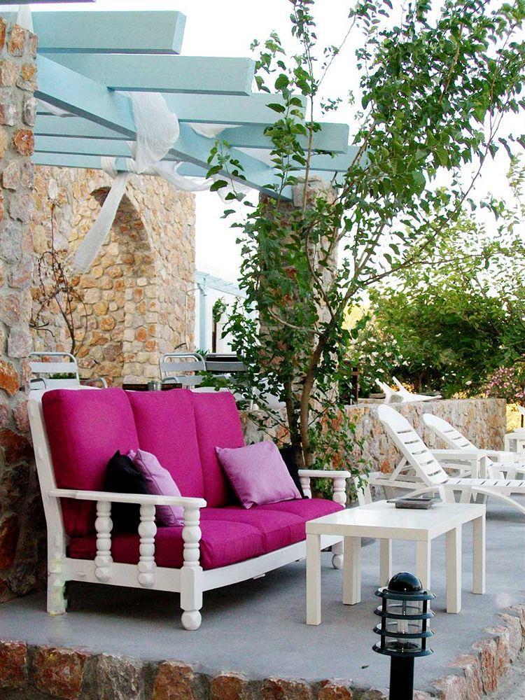 Zorbas Hotel Santorini Pyrgos Kallistis Exterior foto