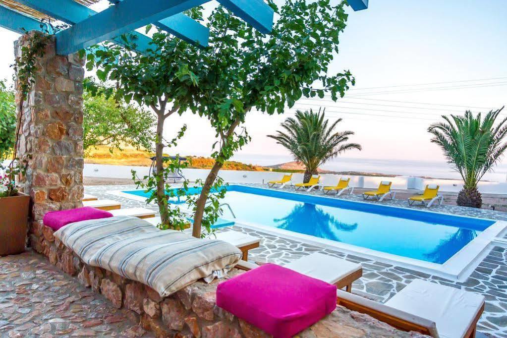Zorbas Hotel Santorini Pyrgos Kallistis Exterior foto