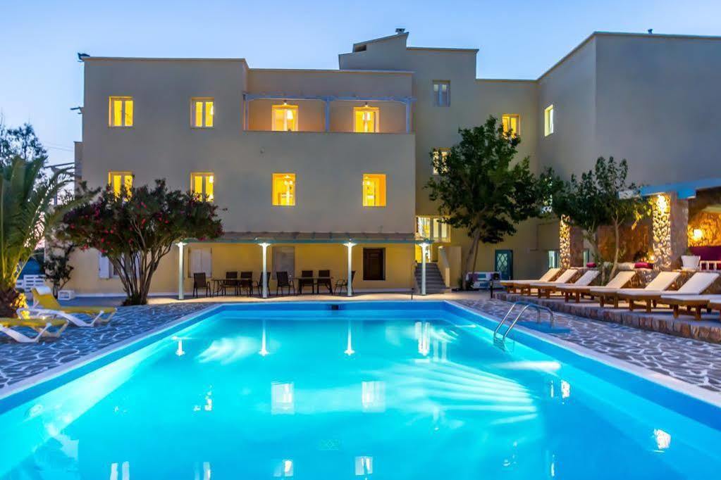 Zorbas Hotel Santorini Pyrgos Kallistis Exterior foto